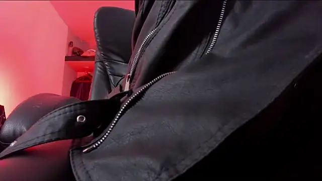 AlejoKhalifa  online show from 17, 5, 2026