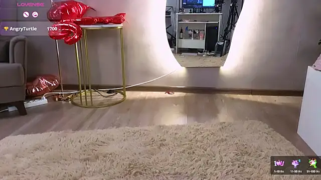 Britney Lynch online show from 9, 2, 2025