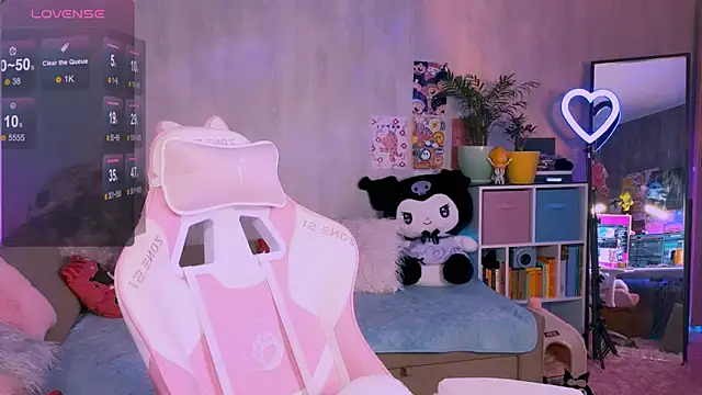 Britney Lynch online show from 19, 9, 2025