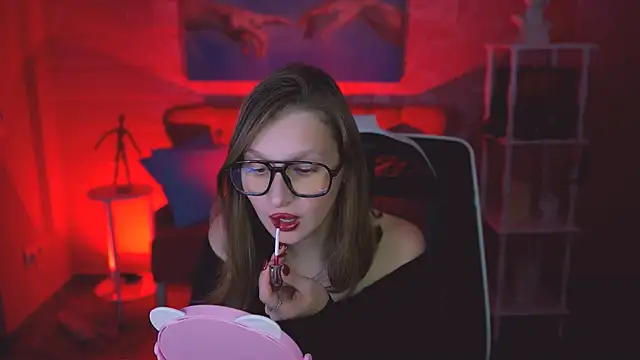 EllaHorton online show from 18, 11, 2025