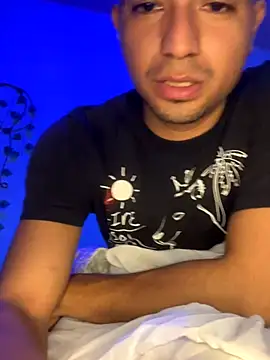 Snapshot of yObal-hot chatting on 13, 11, 2025 yObal-hot online show from 13, 11, 2025