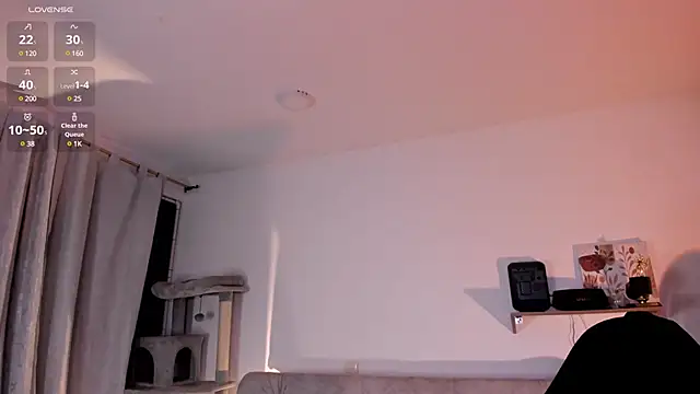 Zarah Blare online show from 6, 3, 2025