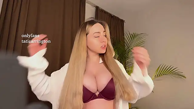 Snapshot of hotexclusive_ chatting on 29, 4, 2026 hotexclusive online show from 29, 4, 2026