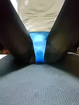 dmmsuzu95 online show from 4, 12, 2024