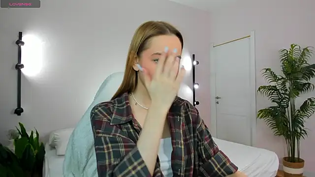 Sweett Monica online show from 19, 3, 2026