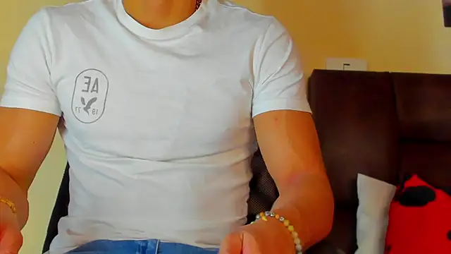 Snapshot of MikeRoss7777 chatting on 2, 7, 2026 MikeRoss7777 online show from 2, 7, 2026