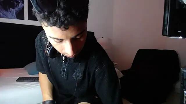 JuanCamiilo 66 online show from 8, 1, 2025