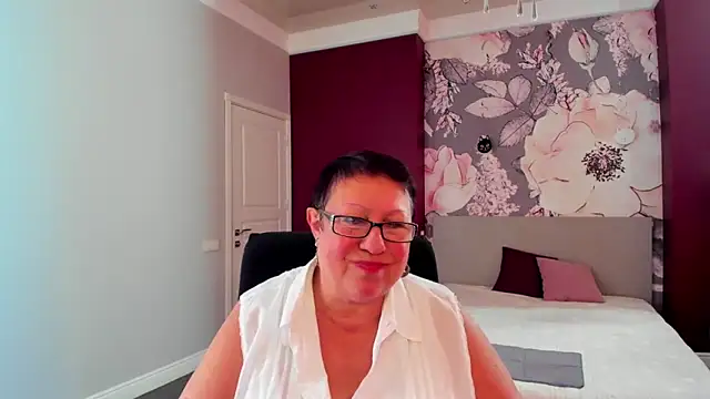 BarbaraTurners online show from 12, 10, 2025