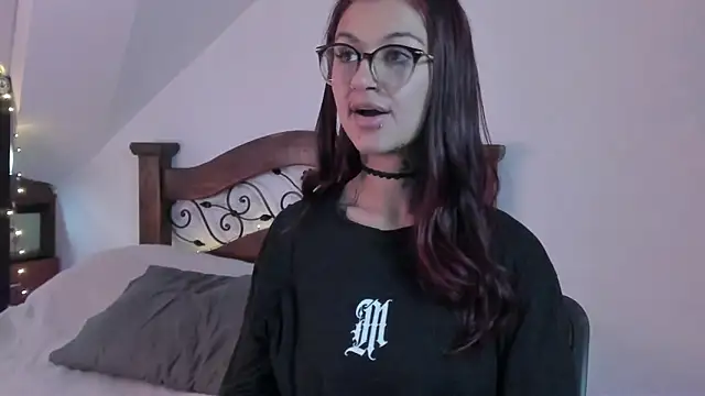 noemi foxxx online show from 12, 9, 2025