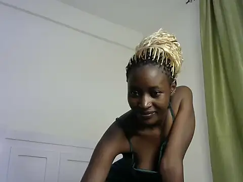 Snapshot of thicky_anncy chatting on 15, 12, 2024 thicky anncy online show from 15, 12, 2024