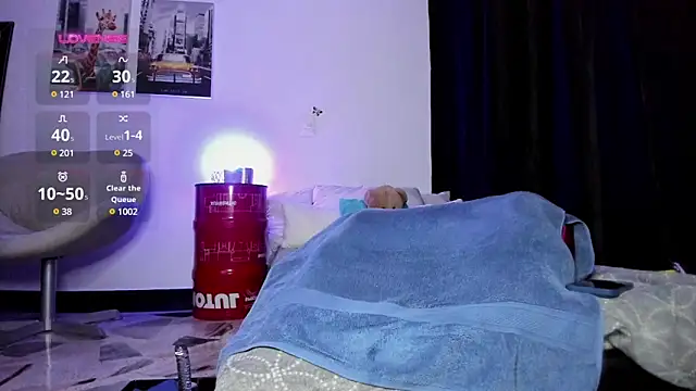 Curlblue online show from 17, 12, 2024