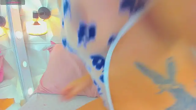 cute latinaxxx online show from 4, 4, 2026