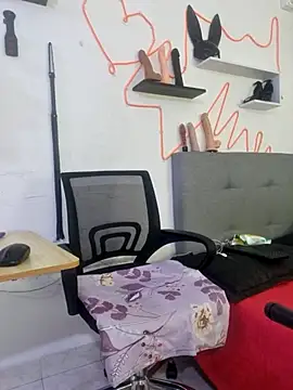 Sophiehuntress online show from 19, 2, 2025