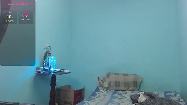 Aleja Nauthy online show from 15, 2, 2025