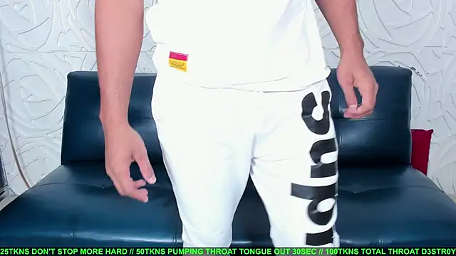 Snapshot of Sex_orgy01 chatting on 14, 2, 2025 Sex orgy01 online show from 14, 2, 2025