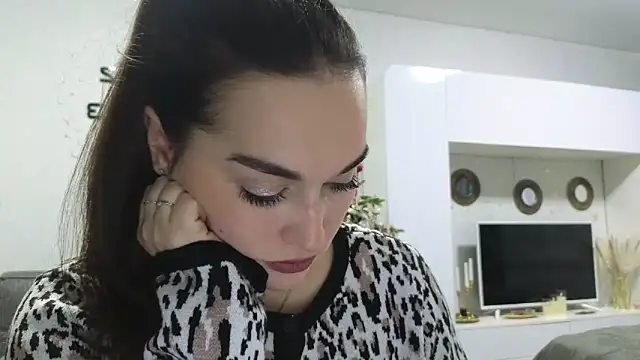 me lissa sun13 online show from 29, 12, 2024