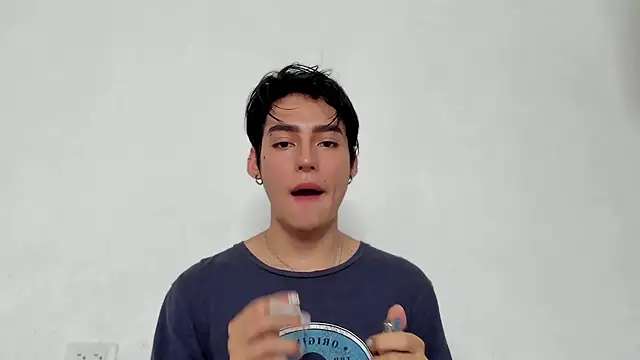 Snapshot of sebas_rose chatting on 12, 12, 2024 sebas rose online show from 12, 12, 2024