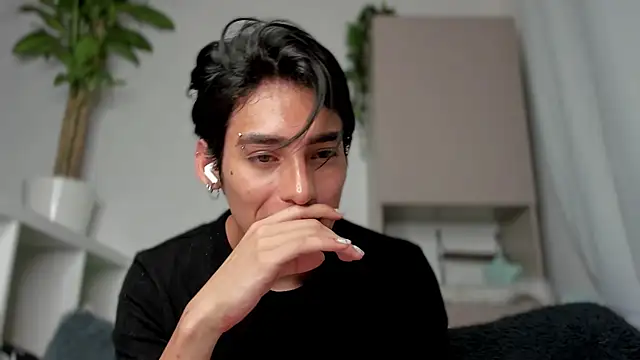 Snapshot of sebas_rose chatting on 11, 1, 2025 sebas rose online show from 11, 1, 2025