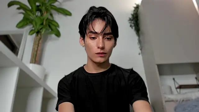 Snapshot of sebas_rose chatting on 4, 2, 2025 sebas rose online show from 4, 2, 2025