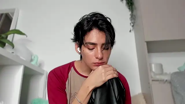 Snapshot of sebas_rose chatting on 13, 2, 2025 sebas rose online show from 13, 2, 2025