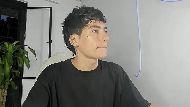 Snapshot of sebas_rose chatting on 22, 9, 2025 sebas rose online show from 22, 9, 2025