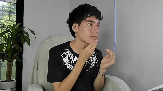 Snapshot of sebas_rose chatting on 24, 9, 2025 sebas rose online show from 24, 9, 2025