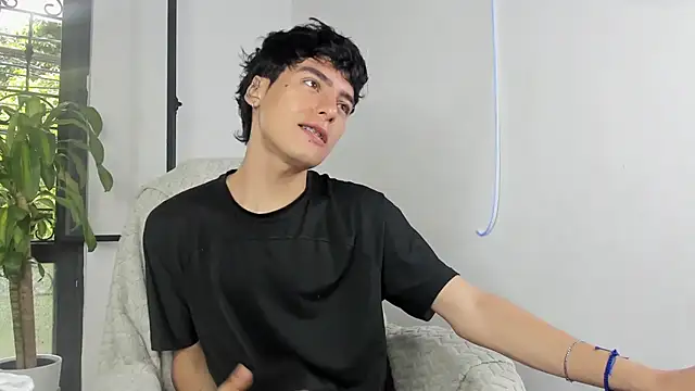 Snapshot of sebas_rose chatting on 28, 9, 2025 sebas rose online show from 28, 9, 2025