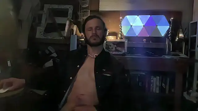 CowboyZuhly online show from 7, 4, 2026