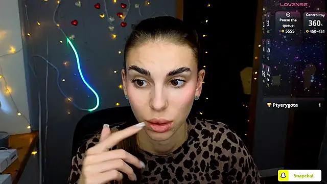 EmmyGreans online show from 29, 9, 2025