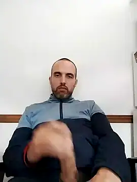 leon3875 online show from 12, 12, 2024