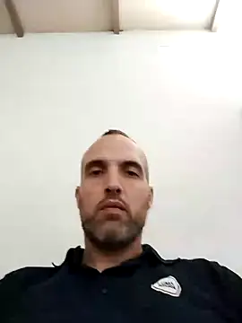 leon3875 online show from 7, 1, 2025