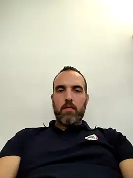 leon3875 online show from 5, 2, 2025