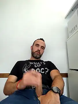 leon3875 online show from 6, 3, 2025