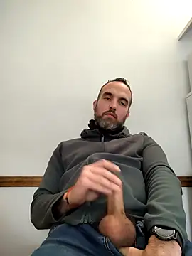 leon3875 online show from 1, 10, 2025