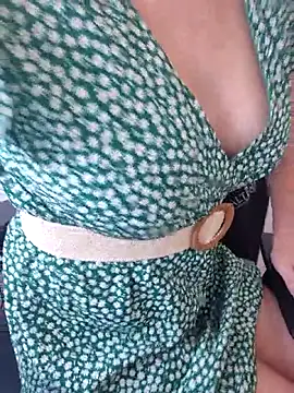 PetiteBrunette4 online show from 26, 5, 2026