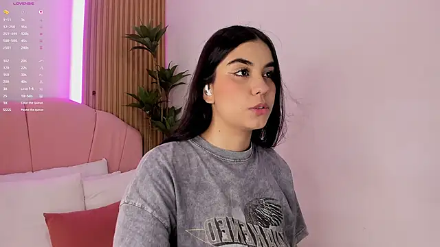 Mara Betancurt online show from 15, 5, 2026
