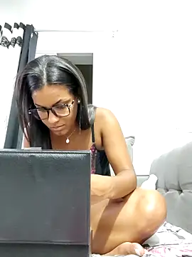 Snapshot of Bella_Anjoss chatting on 16, 4, 2026 Bella Anjoss online show from 16, 4, 2026