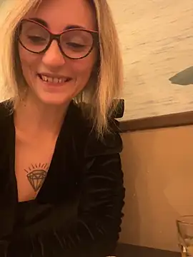 Snapshot of sexy_blondie92 chatting on 13, 12, 2025 sexy blondie92 online show from 13, 12, 2025