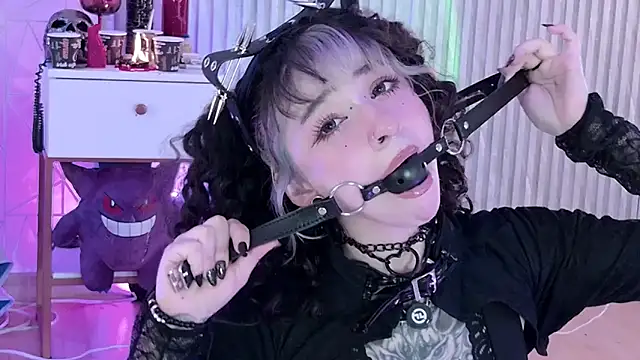 Snapshot of zephirahabney chatting on 13, 11, 2025 zephirahabney online show from 13, 11, 2025