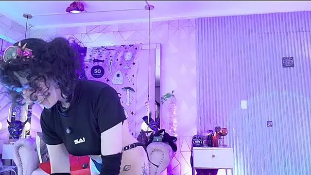 Snapshot of zephirahabney chatting on 19, 12, 2025 zephirahabney online show from 19, 12, 2025