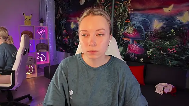 Snapshot of TiffanyBatson chatting on 4, 12, 2024 TiffanyBatson online show from 4, 12, 2024