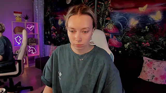 Snapshot of TiffanyBatson chatting on 8, 2, 2025 TiffanyBatson online show from 8, 2, 2025