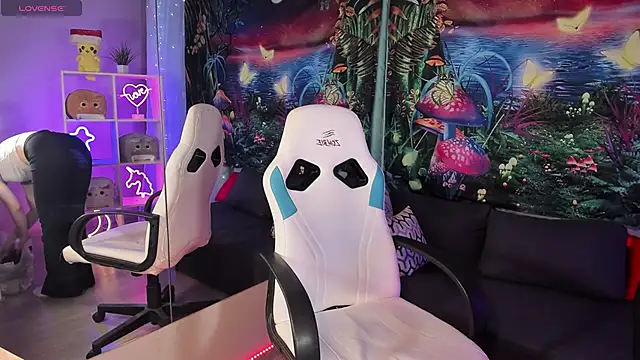 Snapshot of TiffanyBatson chatting on 23, 2, 2025 TiffanyBatson online show from 23, 2, 2025