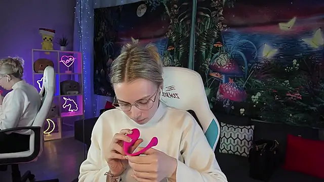 Snapshot of TiffanyBatson chatting on 18, 3, 2025 TiffanyBatson online show from 18, 3, 2025