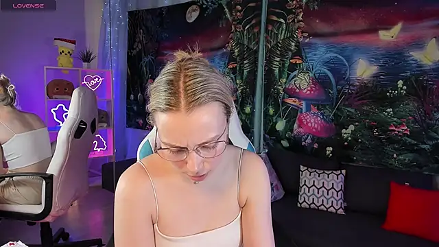 Snapshot of TiffanyBatson chatting on 19, 3, 2025 TiffanyBatson online show from 19, 3, 2025