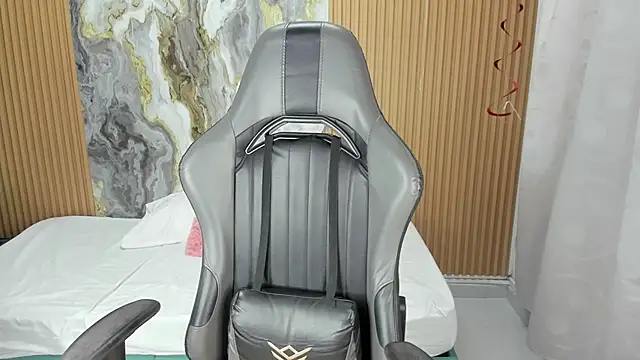 Lili 16 online show from 15, 11, 2025