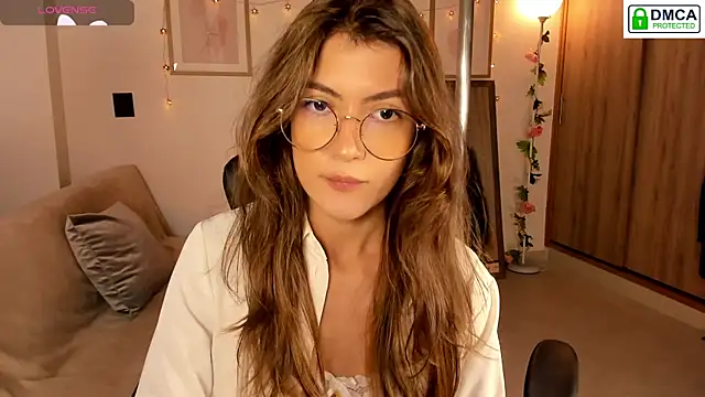 Lilabril online show from 5, 12, 2025