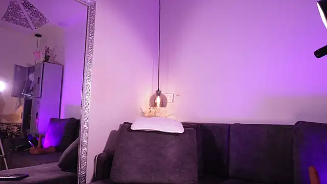 Isabella francoo online show from 24, 5, 2026