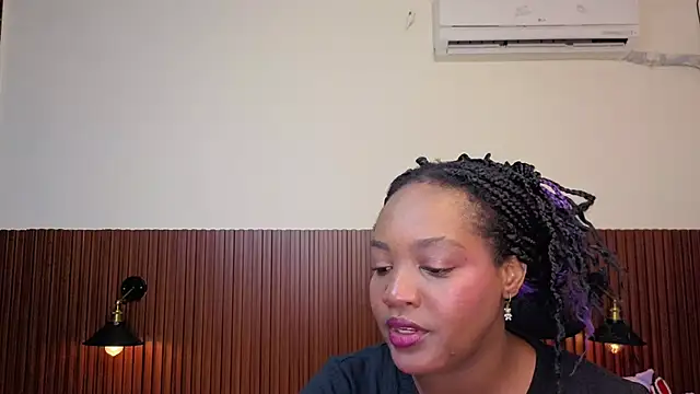 chanel brunette online show from 13, 4, 2026