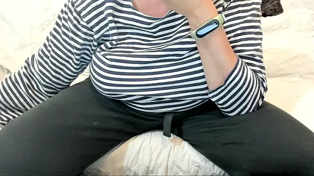 IsraeliMilf online show from 8, 3, 2025